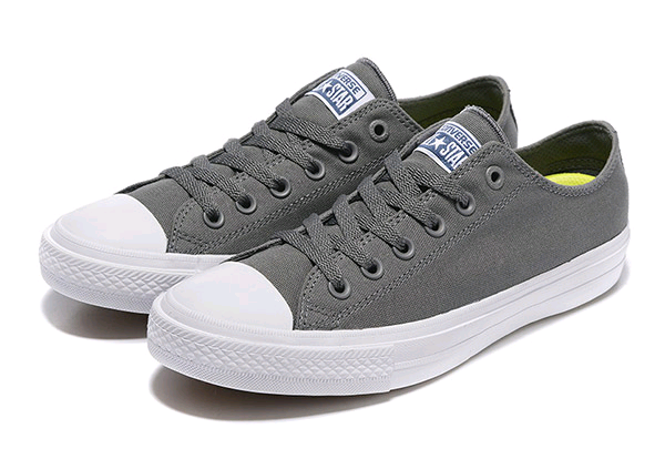 chuck taylor ii grey